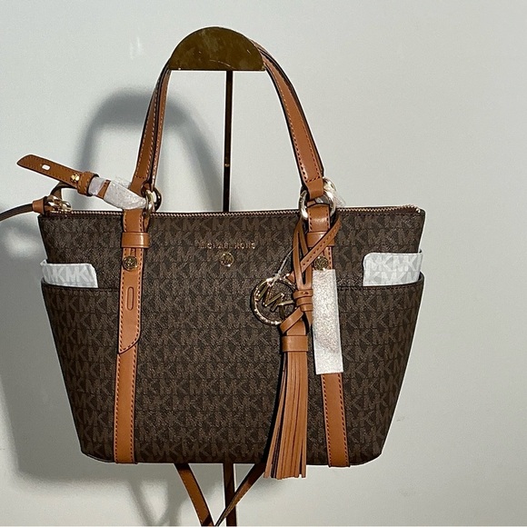 MICHAEL Michael Kors
Sullivan Small Convertible Top Zip Tote - Picture 7 of 7